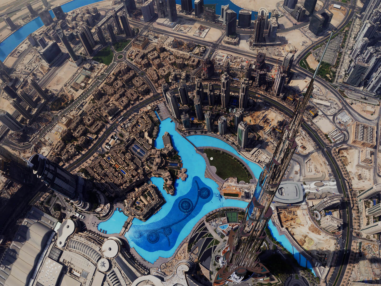 The Dubai landscape from a birds-eye view, taken from the VR title Dubai Rising Falcon.