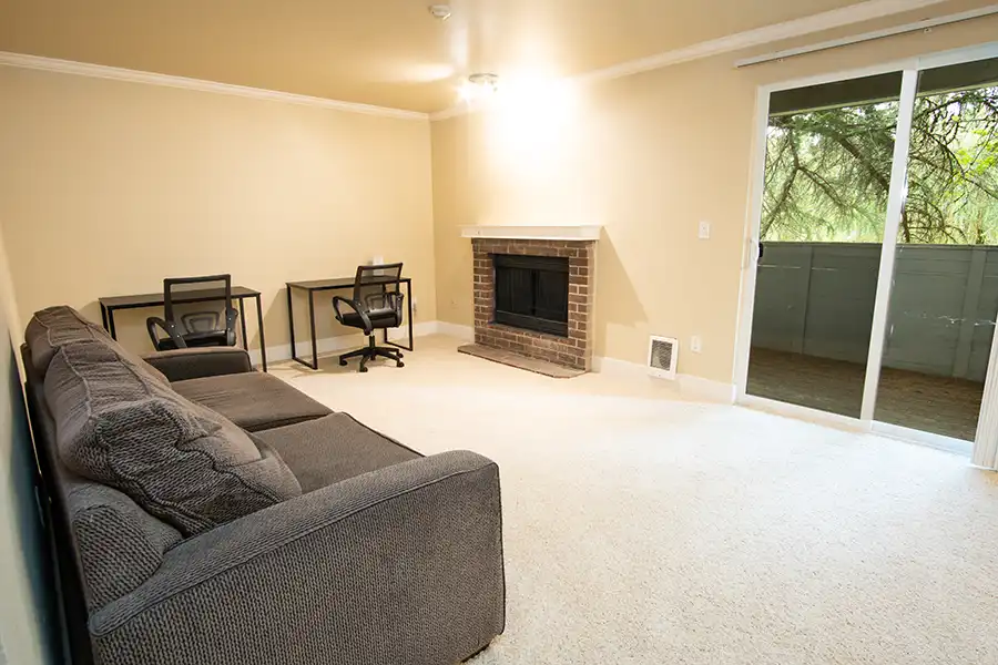 Skyline Redmond living room with furniture.